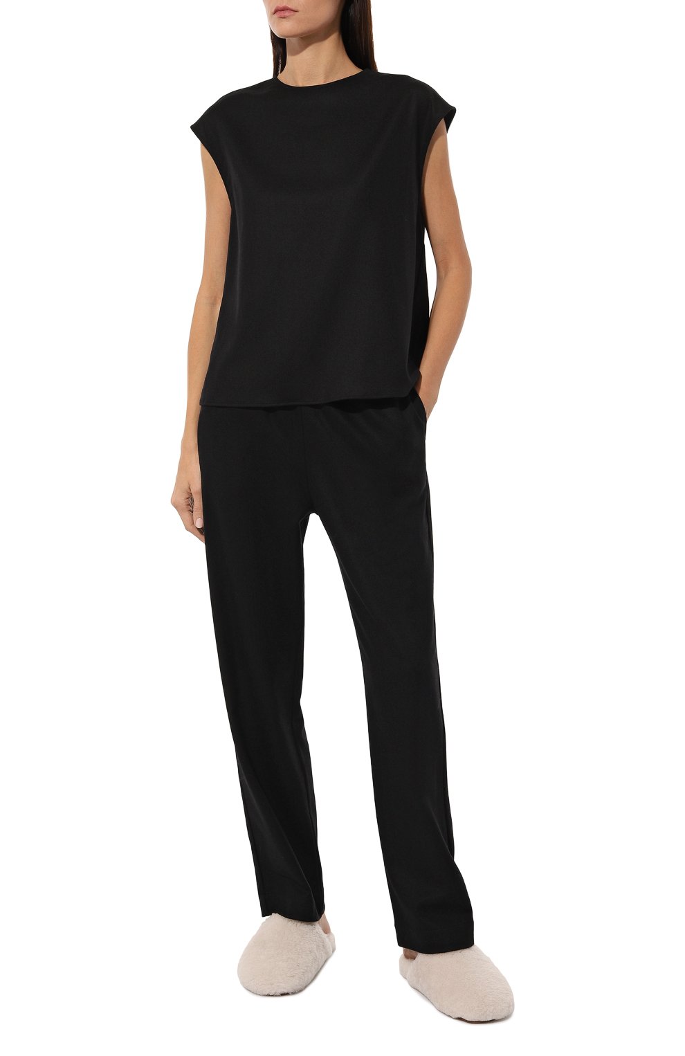 Домашние туфли из овчины YVES SALOMON кремового цвета по цене 49950 руб., арт. 23WAA342XXMECL, фото 2 Домашние туфли из овчины YVES SALOMON, арт. 23WAA342XXMECL, фото 2