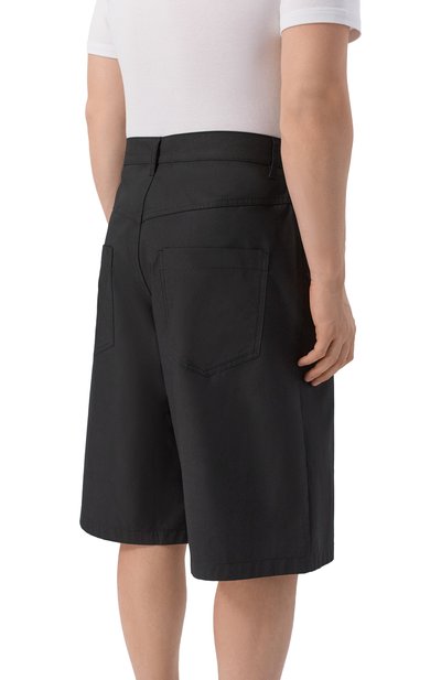 Хлопковые шорты MOSCHINO черного цвета по цене 42450 руб., арт. A0342/0218, фото 4 Хлопковые шорты MOSCHINO, арт. A0342/0218, фото 4