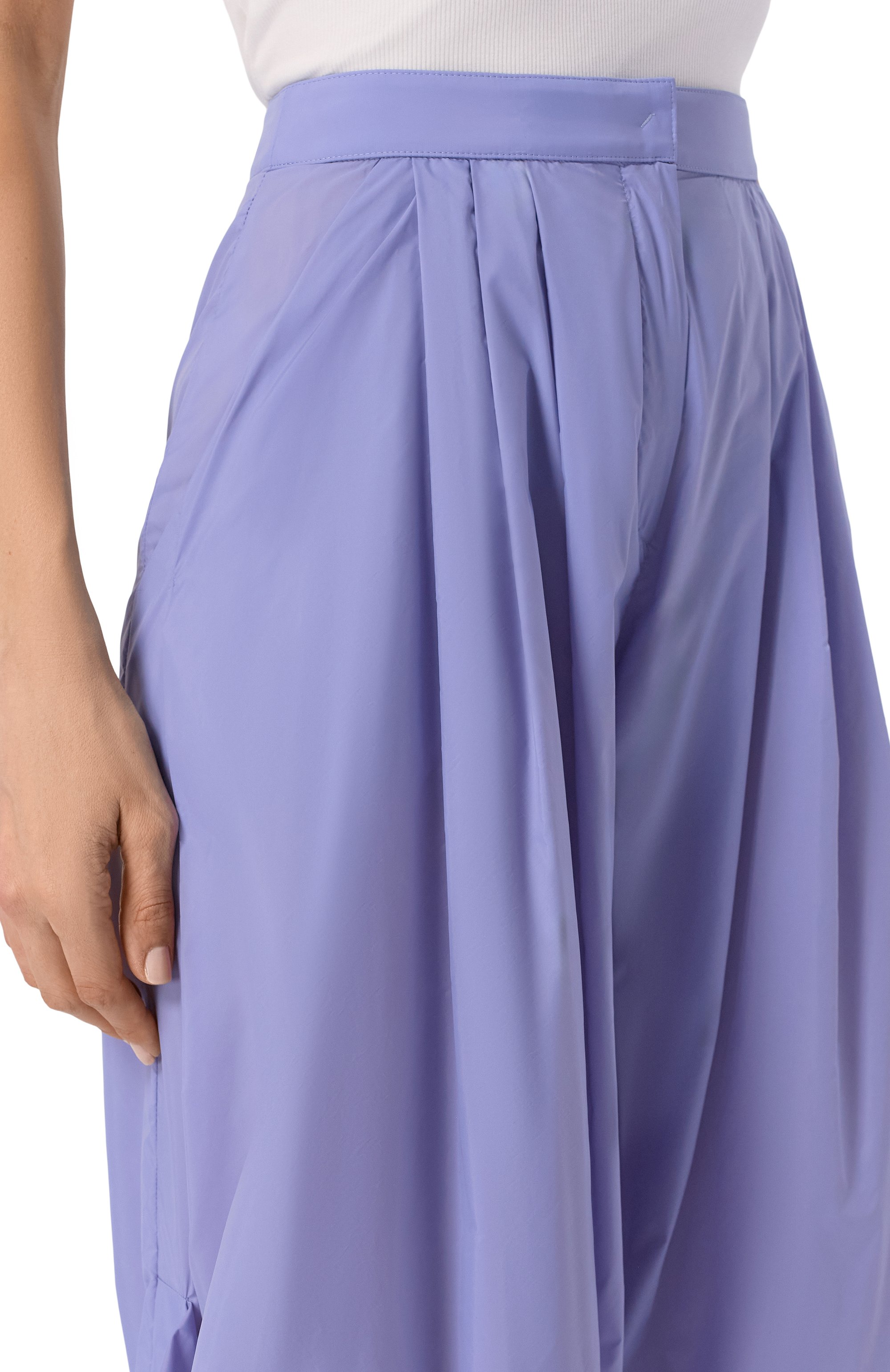 Брюки EMPORIO ARMANI голубого цвета по цене 52550 руб., арт. EW004461/TE20972, фото 5 Брюки EMPORIO ARMANI, арт. EW004461/TE20972, фото 5