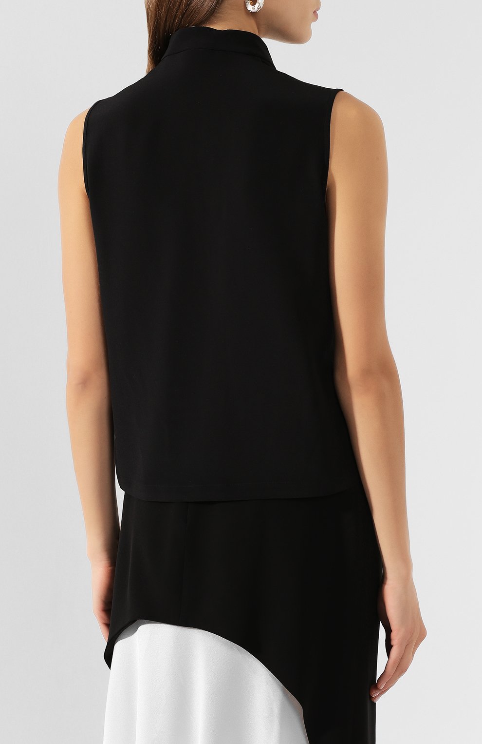 Шелковый топ GIVENCHY черного цвета по цене 92350 руб., арт. BW60GA12EH, фото 4 Шелковый топ GIVENCHY, арт. BW60GA12EH, фото 4