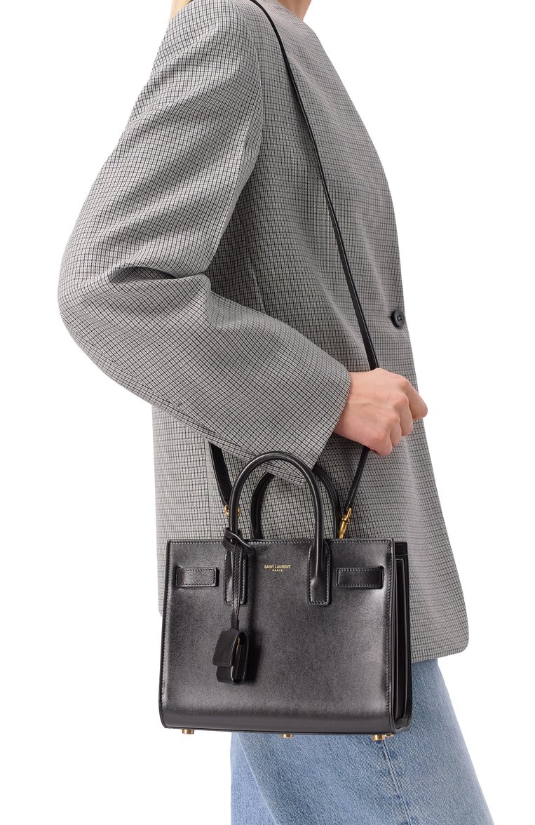 Женская сумка sac de jour nano SAINT LAURENT черного цвета, арт. 392035/02G9W | Фото 2 (Материал: Натуральная кожа; Размер: small; Ремень/цепочка: На ремешке)