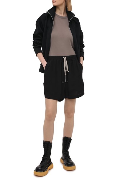 Футболка из вискозы и шелка RICK OWENS серого цвета по цене 25650 руб., арт. RP21S3235/JS, фото 2 Футболка из вискозы и шелка RICK OWENS, арт. RP21S3235/JS, фото 2