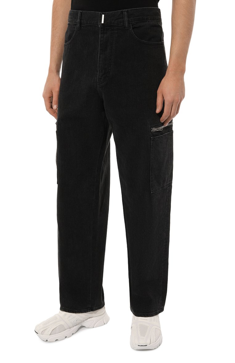 Мужские джинсы GIVENCHY черного цвета, арт. BM517E5YAA | Фото 3 (Длина (брюки, джинсы): Стандартные; Материал внешний: Хлопок, Деним; Силуэт М (брюки): Широкие; Кросс-КТ: Деним; Стили: Повседневный)