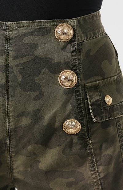 Джинсовые шорты BALMAIN хаки цвета по цене 82800 руб., арт. TF15386/D015, фото 5 Джинсовые шорты BALMAIN, арт. TF15386/D015, фото 5