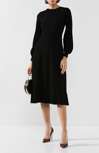 Платье из вискозы VALENTINO черного цвета по цене 266500 руб., арт. TB0KD04H5J9, фото 2 Платье из вискозы VALENTINO, арт. TB0KD04H5J9, фото 2