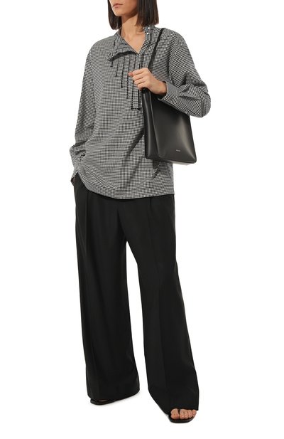 Рубашка ALEXANDRA GEORGIEVA BY KRESTETSKAYA STROCHKA синего цвета по цене 45000 руб., арт. Pv258gkl22, фото 2 Рубашка ALEXANDRA GEORGIEVA BY KRESTETSKAYA STROCHKA, арт. Pv258gkl22, фото 2