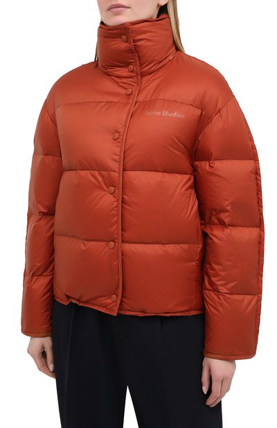 Пуховик ACNE STUDIOS красного цвета по цене 93300 руб., арт. A90298, фото 3 Пуховик ACNE STUDIOS, арт. A90298, фото 3