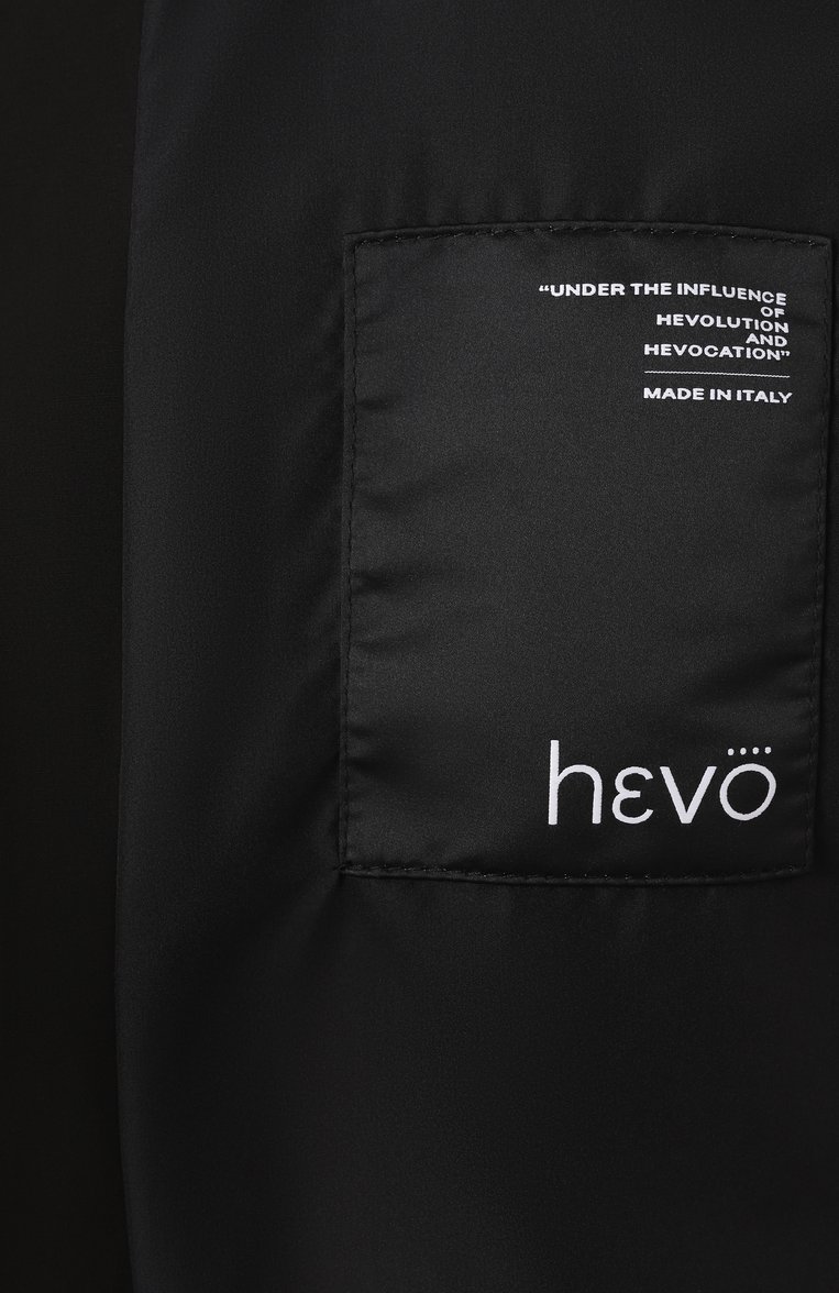Мужской плащ HEVO черного цвета, арт. 0STUNI S 130/H725 | Фото 7 (Рукава: Длинные; Драгоценные камни: Проставлено; Длина (верхняя одежда): До колена; Материал сплава: Проставлено; Материал внешний: Хлопок, Синтетический материал; Стили: Кэжуэл; Мужское Кросс-КТ: Плащ-верхняя одежда)