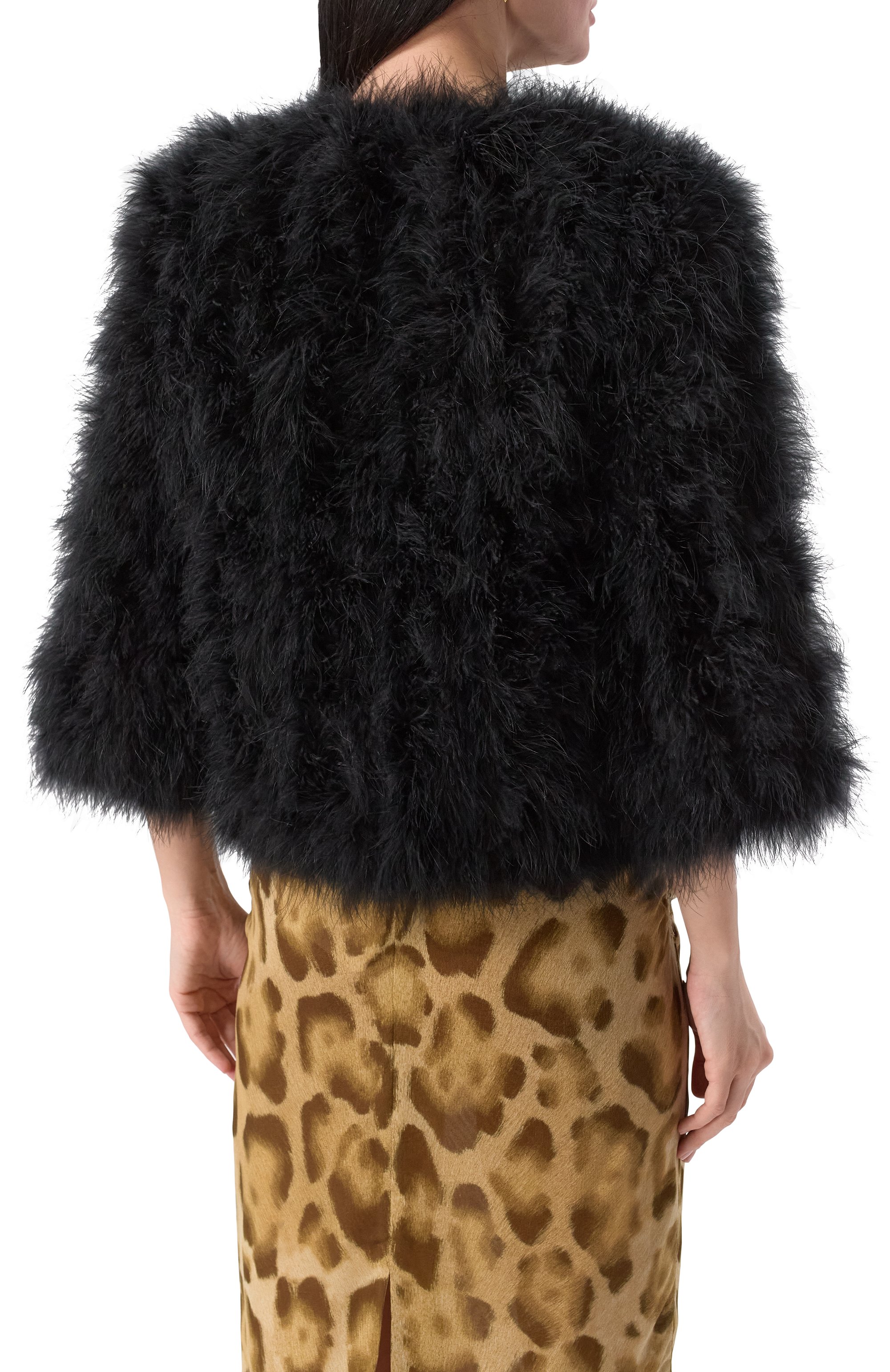 Жакет с отделкой перьями YVES SALOMON черного цвета по цене 85800 руб., арт. 23WAV15454PLUX/C99, фото 4 Жакет с отделкой перьями YVES SALOMON, арт. 23WAV15454PLUX/C99, фото 4