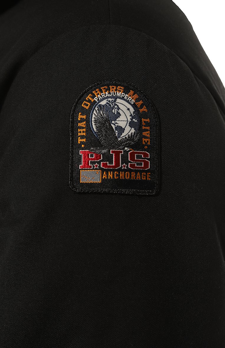 Мужская пуховик PARAJUMPERS черного цвета, арт. PMPUUP02 | Фото 5 (Рукава: Длинные; Материал внешний: Синтетический материал; Материал утеплителя: Пух и перо; Материал сплава: Проставлено; Длина (верхняя одежда): До середины бедра; Материал подклада: Синтетический материал; Драгоценные камни: Проставлено; Мужское Кросс-КТ: пуховик-короткий; Стили: Кэжуэл)