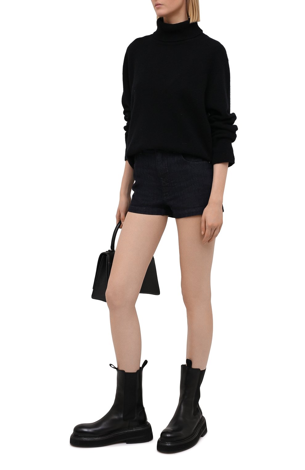 Джинсовые шорты DOLCE & GABBANA темно-синего цвета по цене 41900 руб., арт. FTB06D/G8DA5, фото 2 Джинсовые шорты DOLCE & GABBANA, арт. FTB06D/G8DA5, фото 2
