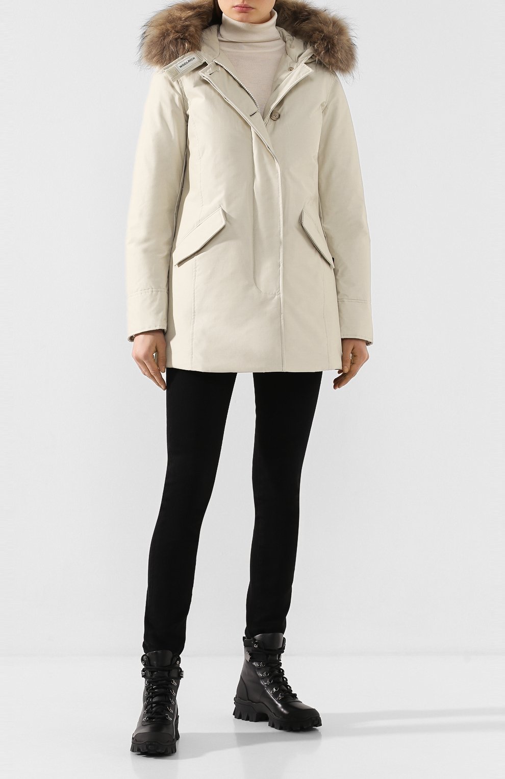 Пуховая парка WOOLRICH белого цвета по цене 68200 руб., арт. WWCPS2762/UT0001, фото 2 Пуховая парка WOOLRICH, арт. WWCPS2762/UT0001, фото 2
