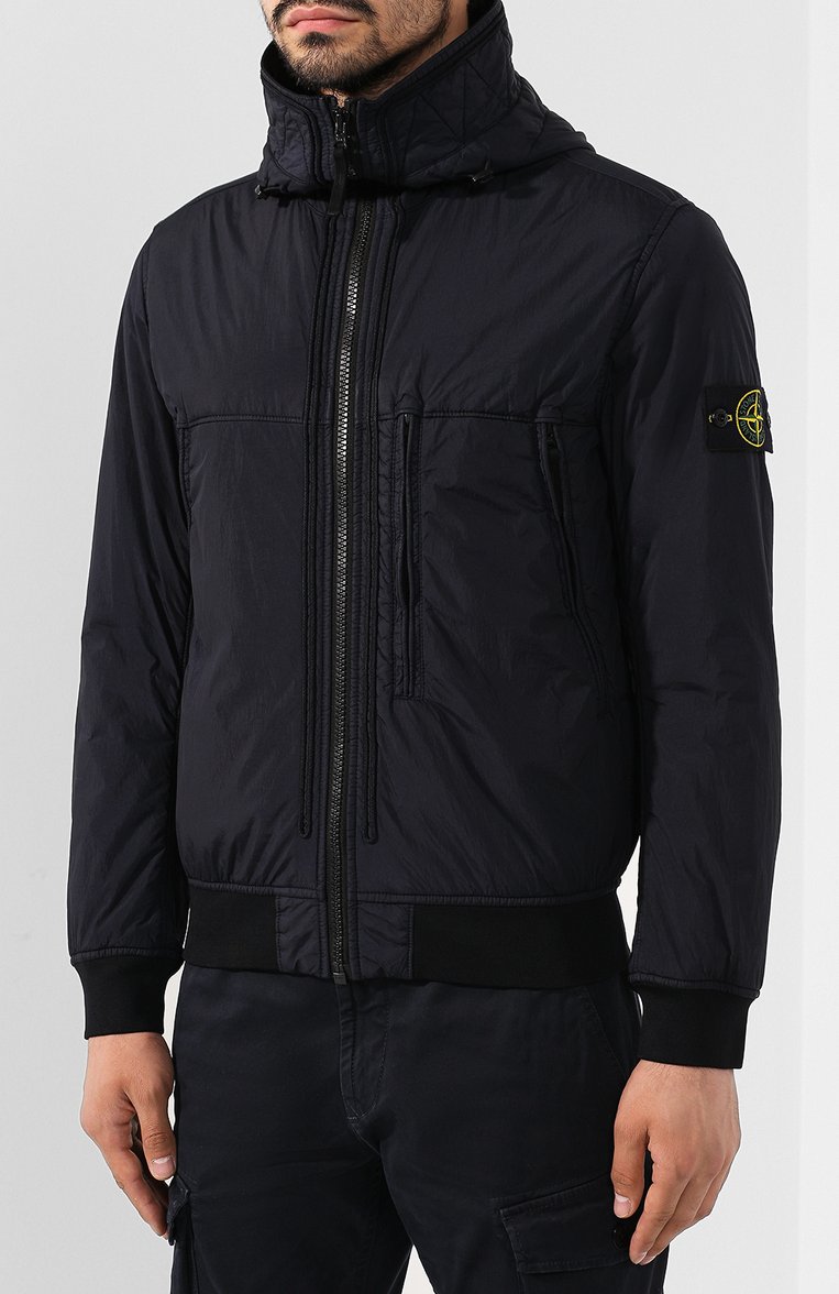 Мужской бомбер STONE ISLAND темно-синего цвета, арт. 711544523 | Фото 3 (Материал внешний: Синтетический материал; Рукава: Длинные; Длина (верхняя одежда): Короткие; Материал подклада: Синтетический материал; Принт: Без принта; Мужское Кросс-КТ: Верхняя одежда; Кросс-КТ: Куртка, бомбер; Стили: Кэжуэл; Материал внутренний: Не назначено; Драгоценные камни: Проставлено; Материал сплава: Проставлено)