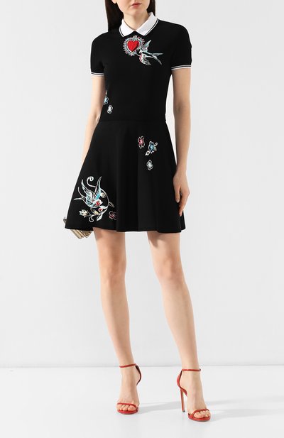 Платье из вискозы REDVALENTINO черного цвета по цене 42800 руб., арт. RR0KDA46/QBE, фото 2 Платье из вискозы REDVALENTINO, арт. RR0KDA46/QBE, фото 2