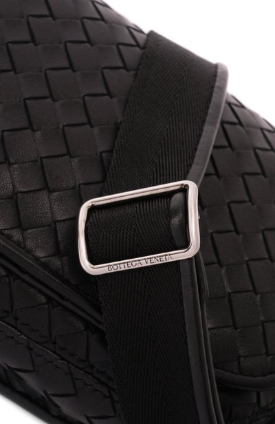 Поясная сумка veneto BOTTEGA VENETA черного цвета по цене 332500 руб., арт. 876334/V6SE0, фото 5 Поясная сумка veneto BOTTEGA VENETA, арт. 876334/V6SE0, фото 5