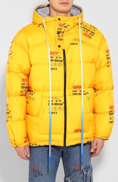 Мужская пуховик OFF-WHITE желтого цвета, арт. 0MED019F19F060036000 | Фото 3 (Кросс-КТ: Куртка; Мужское Кросс-КТ: пуховик-короткий, Пуховик-верхняя одежда, Верхняя одежда; Рукава: Длинные; Материал внешний: Синтетический материал; Материал сплава: Проставлено; Материал подклада: Синтетический материал; Драгоценные камни: Проставлено; Длина (верхняя одежда): Короткие; Материал утеплителя: Пух и перо; Статус проверки: Проверена категория)