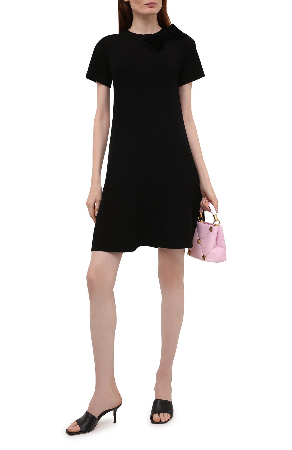 Платье из вискозы REDVALENTINO черного цвета по цене 55150 руб., арт. WR3KD02Z/64B, фото 2 Платье из вискозы REDVALENTINO, арт. WR3KD02Z/64B, фото 2
