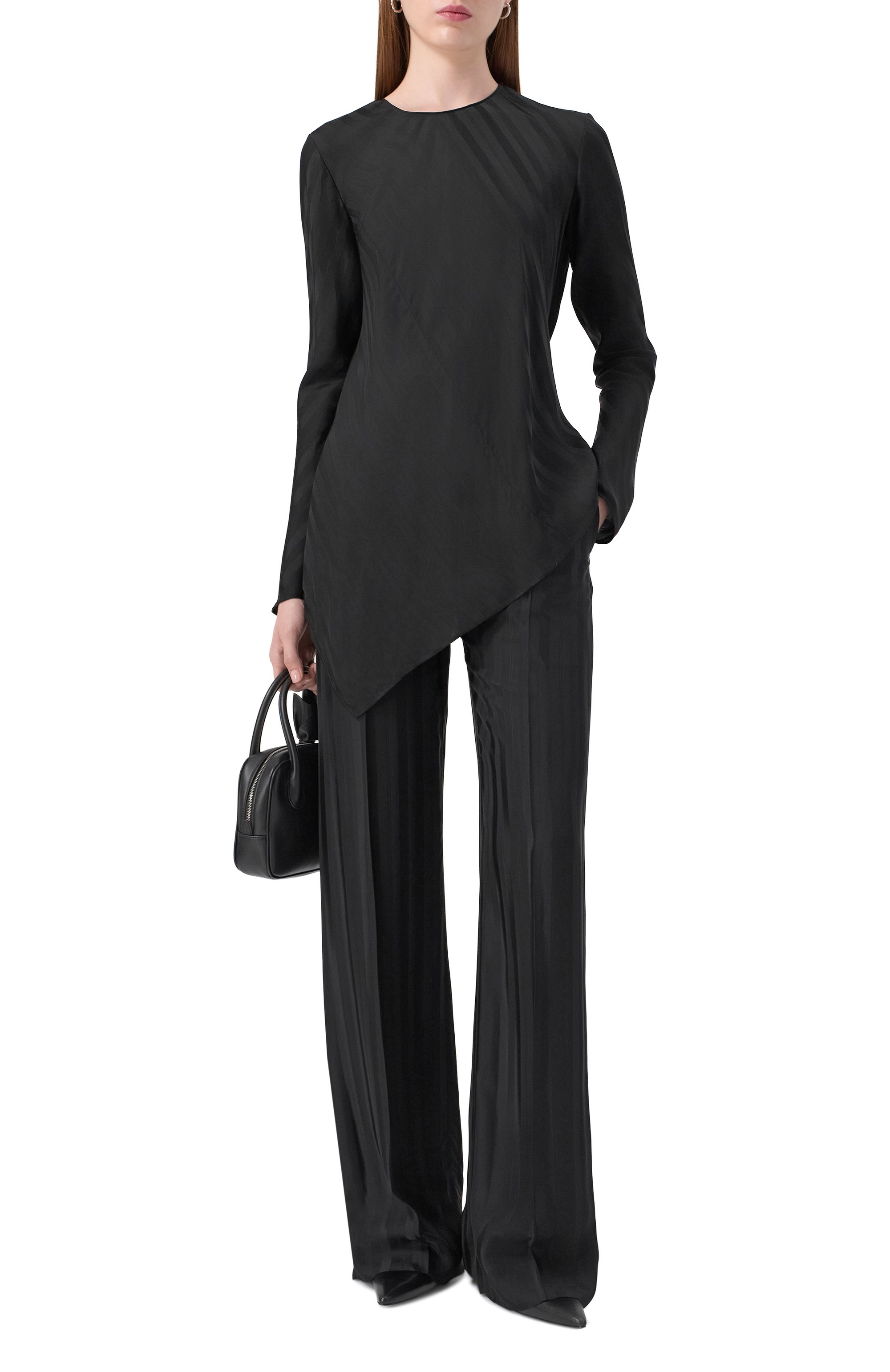 Брюки из вискозы ANN DEMEULEMEESTER черного цвета по цене 113000 руб., арт. B0011423/FA564, фото 2 Брюки из вискозы ANN DEMEULEMEESTER, арт. B0011423/FA564, фото 2