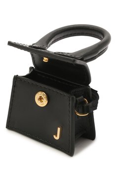 Женская сумка le petit chiquito JACQUEMUS черного цвета, арт. 211SL01/300990 | Фото 4 (Материал: Натуральная кожа; Ремень/цепочка: На ремешке; Размер: mini; Сумки-технические: Сумки через плечо; Драгоценные камни: Проставлено; Материал сплава: Проставлено)
