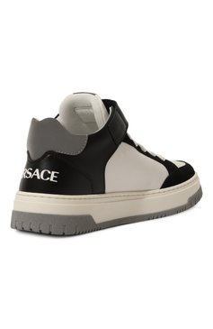 Детские кожаные кеды VERSACE черно-белого цвета, арт. 1016572/1A11655/34-40 | Фото 3 (Материал внутренний: Текстиль, Натуральная кожа; Материал сплава: Проставлено; Материал внешний: Натуральная кожа; Нос: Не проставлено; Кросс-КТ: велькро; Мальчики Кросс-КТ: Обувь-низкие)