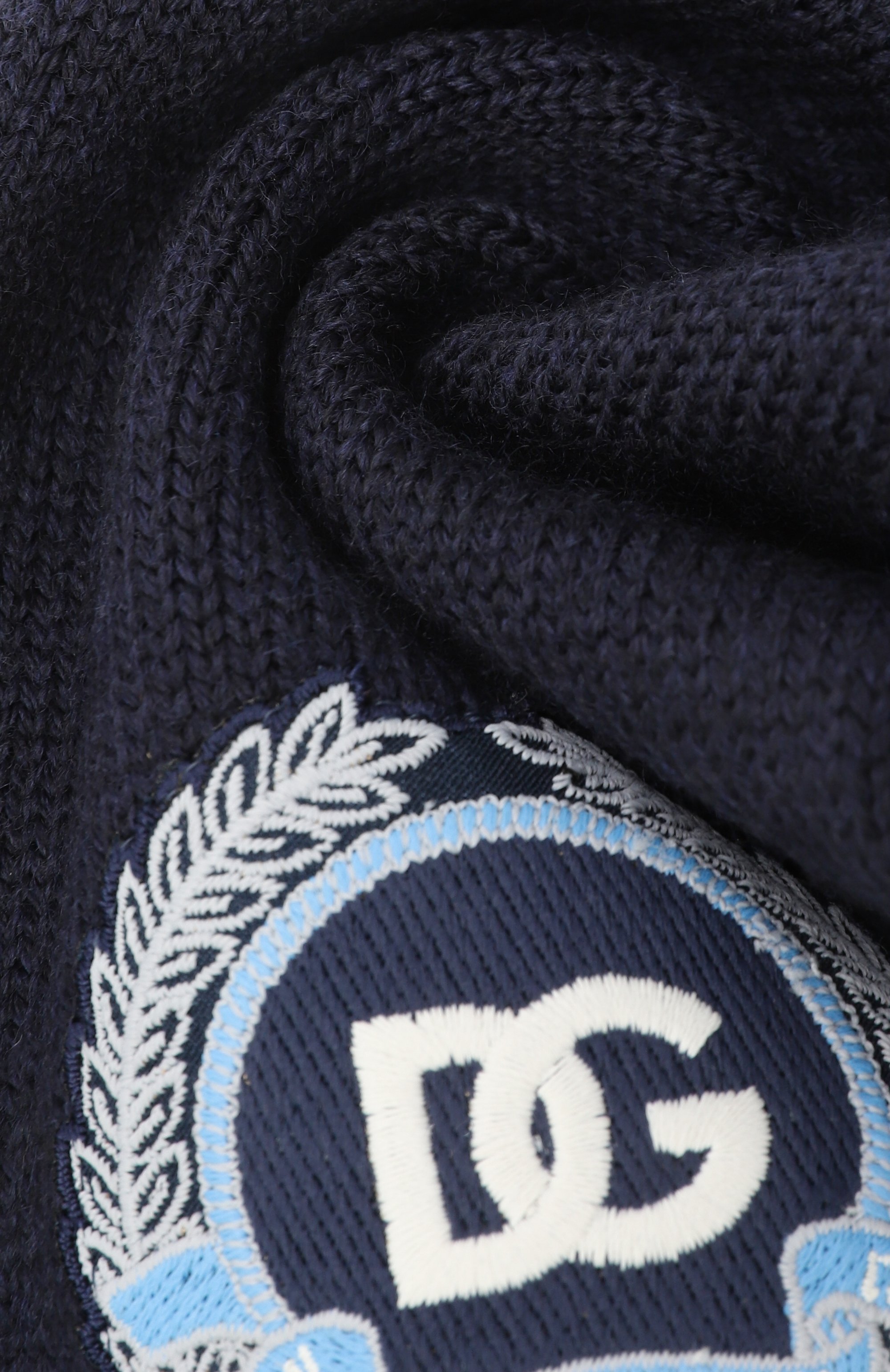 Шерстяной шарф DOLCE & GABBANA темно-синего цвета по цене 28450 руб., арт. LBKAG6/JDVBI, фото 2 Шерстяной шарф DOLCE & GABBANA, арт. LBKAG6/JDVBI, фото 2