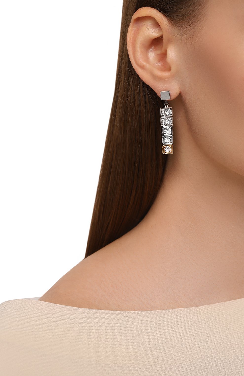 Серьги VIEN серебряного цвета по цене 21900 руб., арт. 2424-165_1, фото 2 Серьги VIEN, арт. 2424-165_1, фото 2