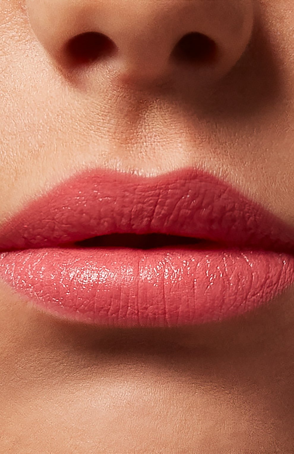 Губная помада rosso valentino satin (рефил), 401a (3.5g) VALENTINO цвета по цене 4290 руб., арт. 3614273232074, фото 2 Губная помада rosso valentino satin (рефил), 401a (3.5g) VALENTINO, арт. 3614273232074, фото 2