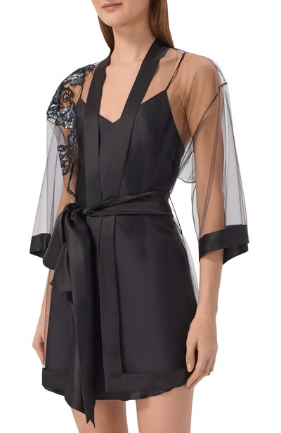 Шелковый халат CARINE GILSON черного цвета по цене 269000 руб., арт. SO0928TI, фото 3 Шелковый халат CARINE GILSON, арт. SO0928TI, фото 3