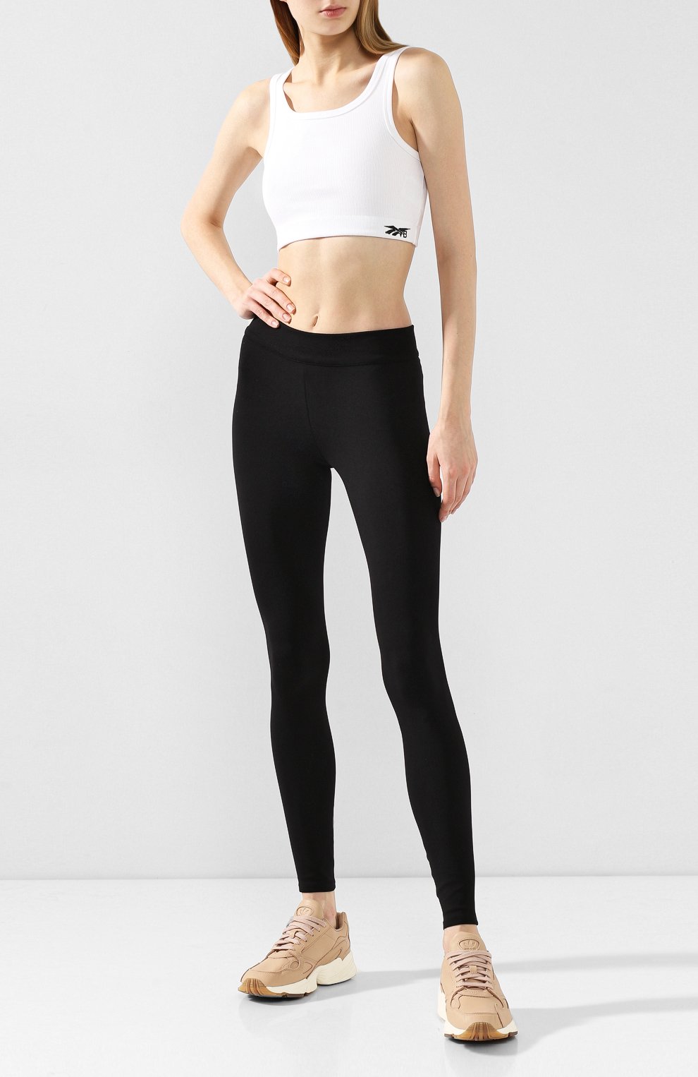 Хлопковый топ reebok x victoria beckham REEBOK белого цвета по цене 5495 руб., арт. FI9394, фото 2 Хлопковый топ reebok x victoria beckham REEBOK, арт. FI9394, фото 2