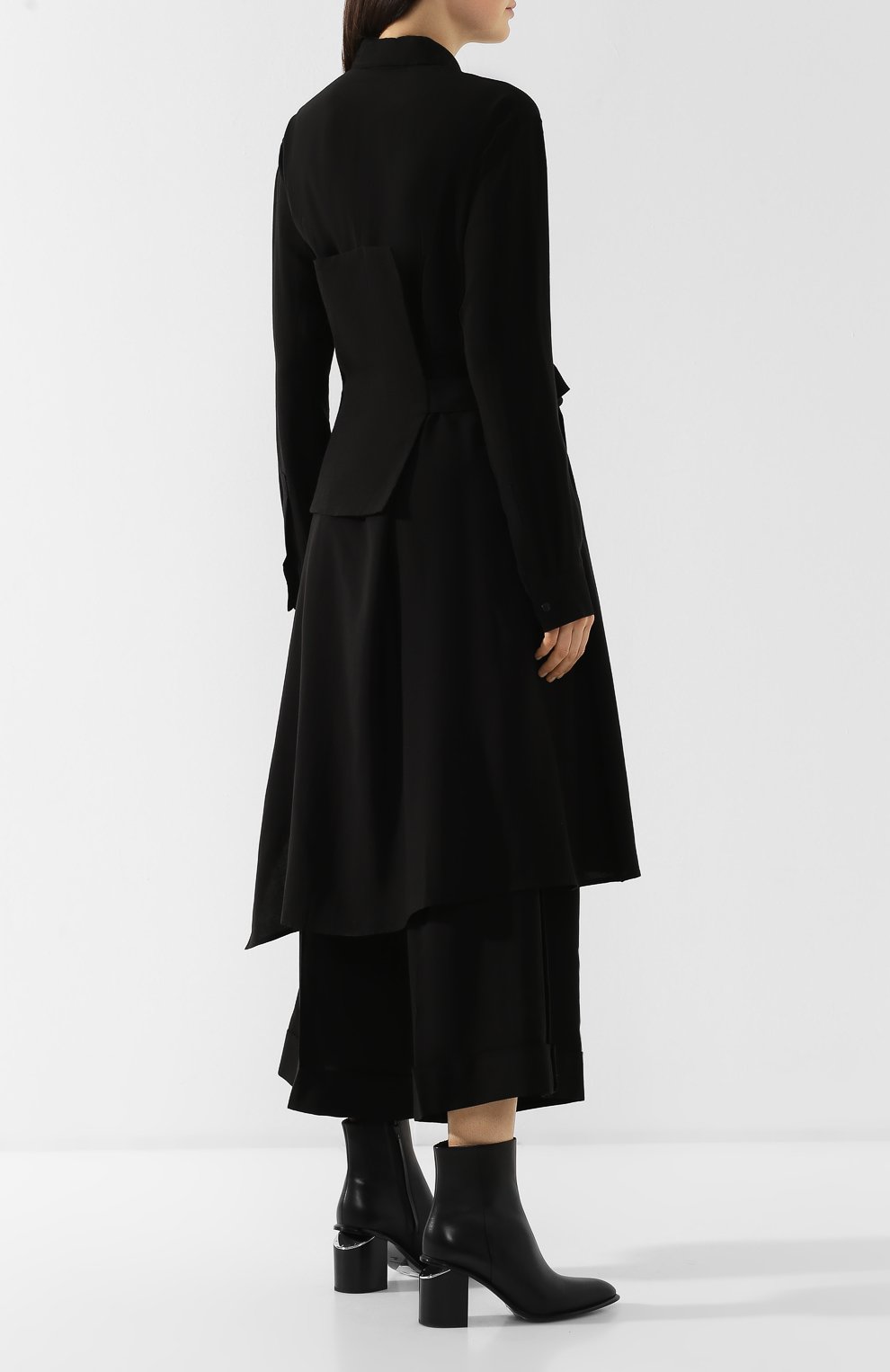 Блузка из вискозы YOHJI YAMAMOTO черного цвета по цене 86900 руб., арт. FZ-D54-803, фото 4 Блузка из вискозы YOHJI YAMAMOTO, арт. FZ-D54-803, фото 4