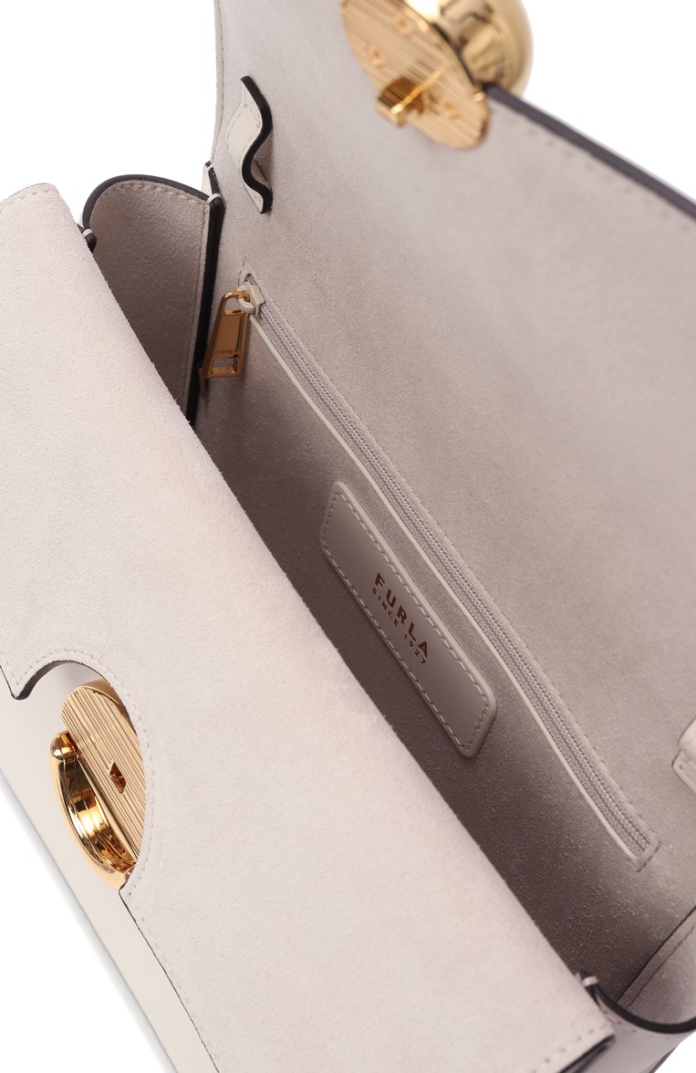 Женская сумка furla sfera small FURLA кремового цвета, арт. WB01355/BX0428 | Фото 5 (Материал: Натуральная кожа; Ремень/цепочка: На ремешке; Размер: small)