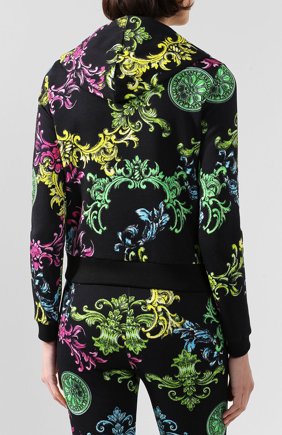 Хлопковая толстовка VERSACE JEANS COUTURE разноцветного цвета по цене 32200 руб., арт. B6HUB784-UDM306/SL300, фото 4 Хлопковая толстовка VERSACE JEANS COUTURE, арт. B6HUB784-UDM306/SL300, фото 4
