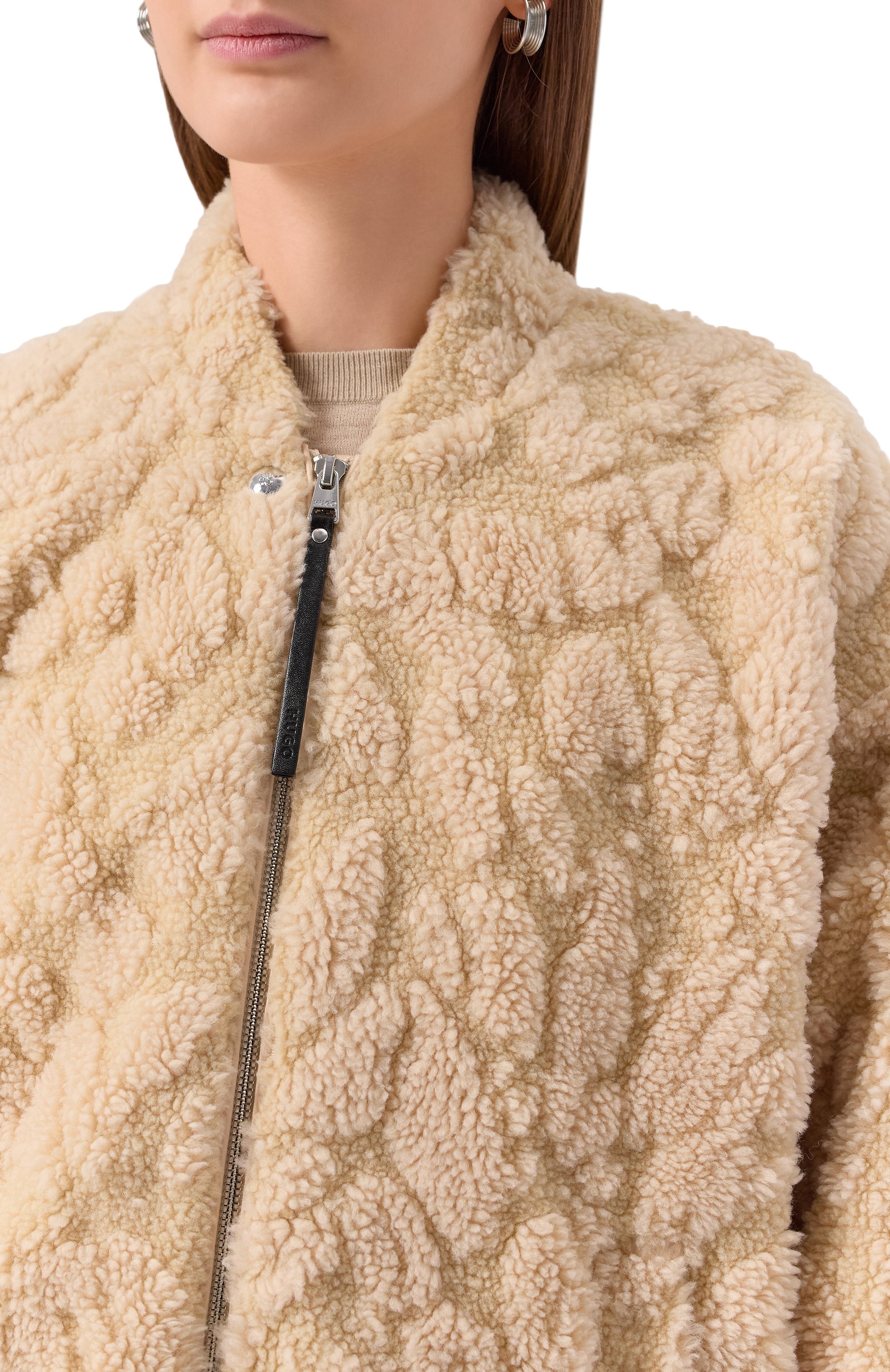 Бомбер HUGO бежевого цвета по цене 37950 руб., арт. 50546469, фото 5 Бомбер HUGO, арт. 50546469, фото 5