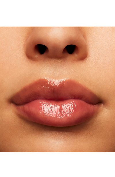 Бальзам для губ squirt plumping gloss stick, оттенок lower curt (2.3ml) MAC цвета по цене 2990 руб., арт. STRJ-07, фото 4 Бальзам для губ squirt plumping gloss stick, оттенок lower curt (2.3ml) MAC, арт. STRJ-07, фото 4