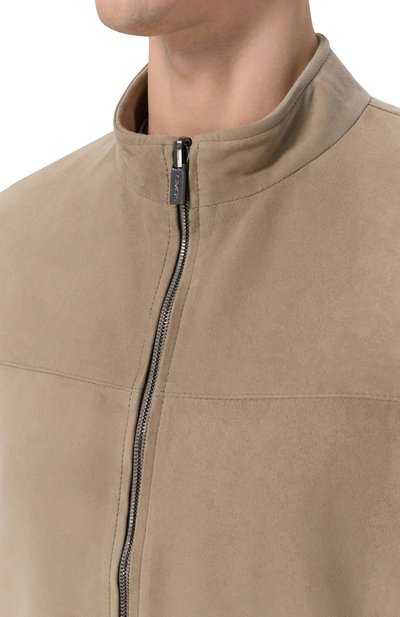 Двусторонний замшевый бомбер GIMO'S хаки цвета по цене 121500 руб., арт. 6S20.1.040.50R/112, фото 5 Двусторонний замшевый бомбер GIMO'S, арт. 6S20.1.040.50R/112, фото 5