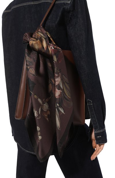 Шелковый платок DRIES VAN NOTEN коричневого цвета по цене 51250 руб., арт. 232-011301-7168, фото 2 Шелковый платок DRIES VAN NOTEN, арт. 232-011301-7168, фото 2