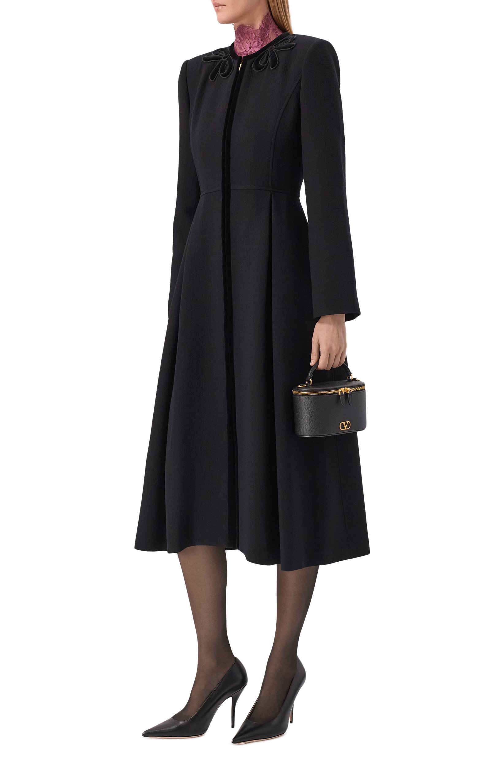 Сумка vlogo VALENTINO черного цвета по цене 154500 руб., арт. 9W2P0AX8/SNP, фото 3 Сумка vlogo VALENTINO, арт. 9W2P0AX8/SNP, фото 3