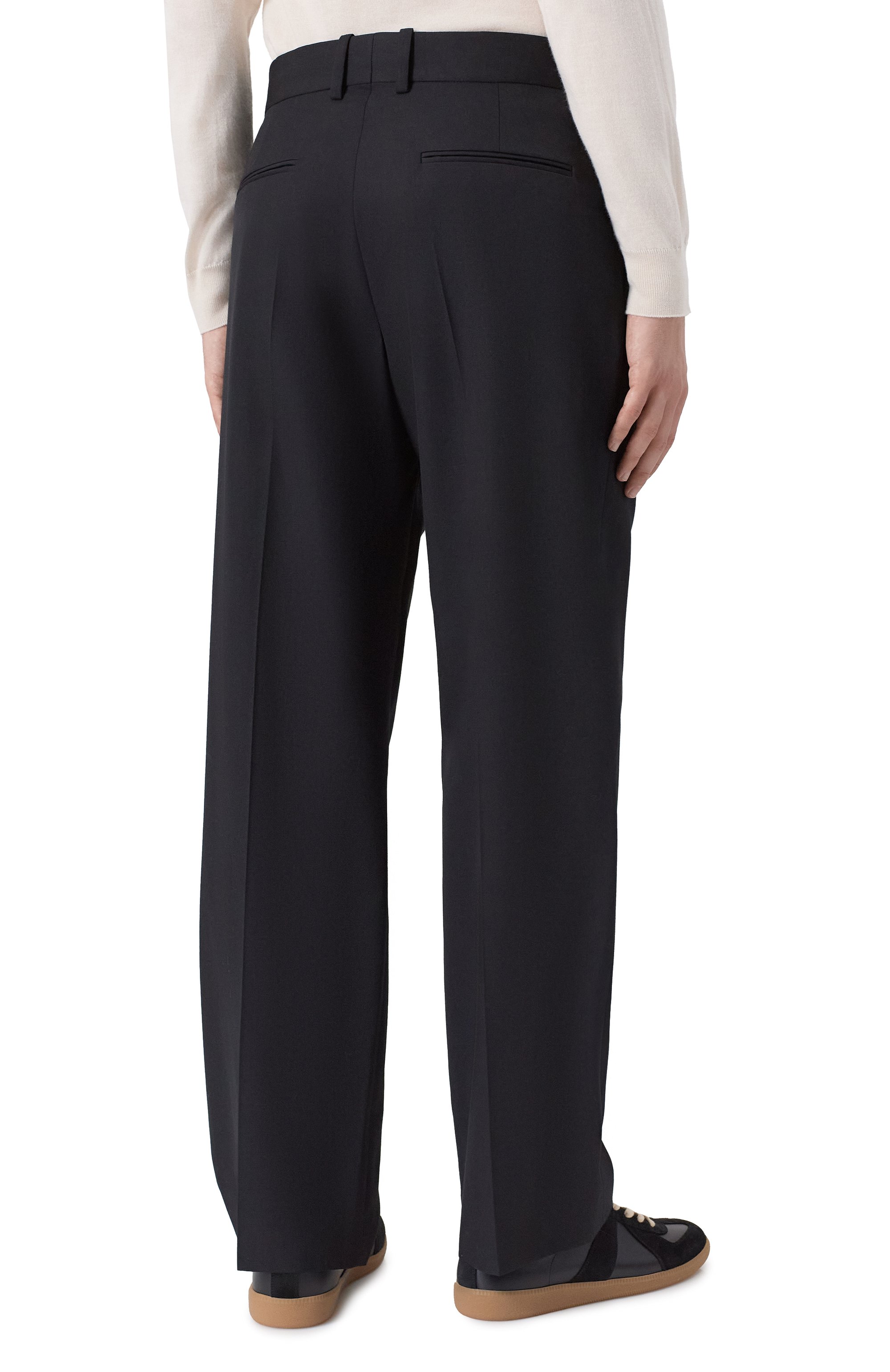 Брюки DROLE DE MONSIEUR черного цвета по цене 39400 руб., арт. PERM-BP165-PL127-BL, фото 4 Брюки DROLE DE MONSIEUR, арт. PERM-BP165-PL127-BL, фото 4