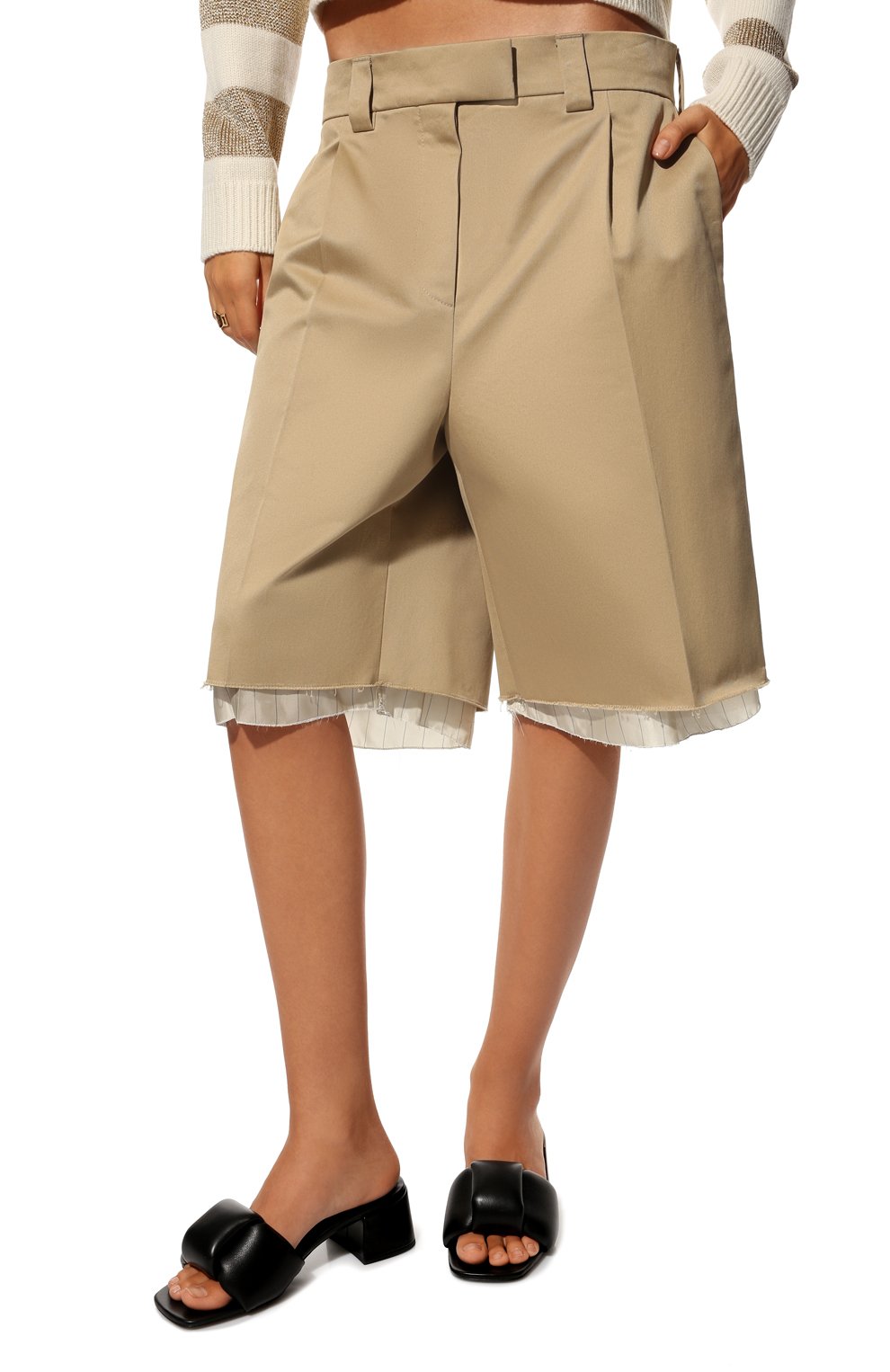 Хлопковые шорты MIU MIU бежевого цвета по цене 98000 руб., арт. MP1570-1UPX-F0065, фото 3 Хлопковые шорты MIU MIU, арт. MP1570-1UPX-F0065, фото 3