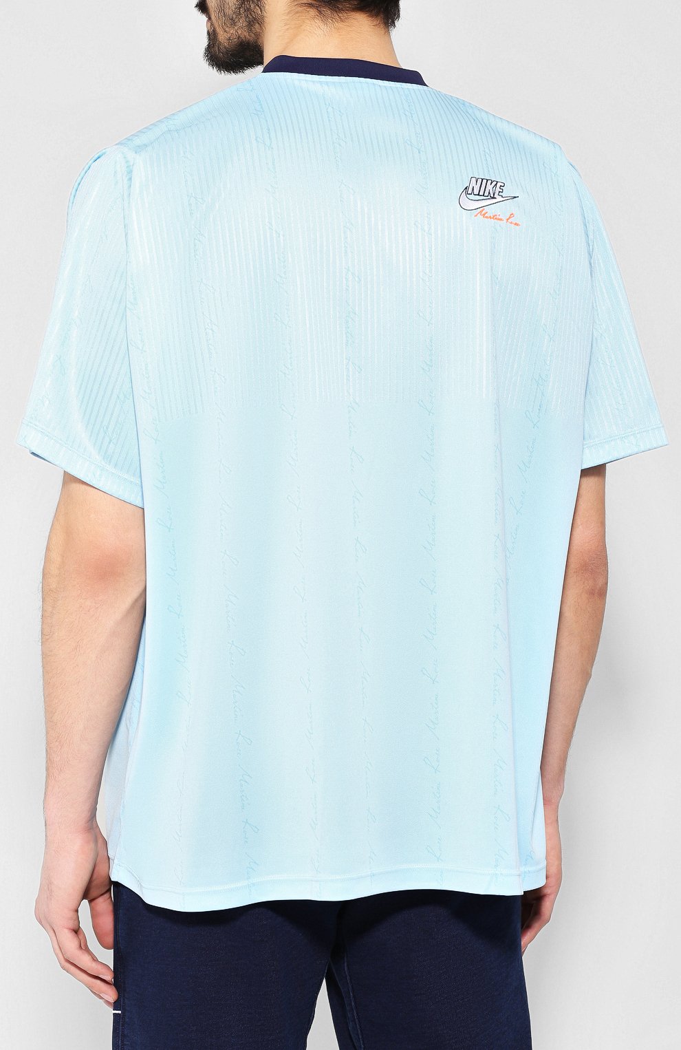 Футболка nike x martine rose NIKELAB голубого цвета по цене 11600 руб., арт. AQ8092-487, фото 4 Футболка nike x martine rose NIKELAB, арт. AQ8092-487, фото 4