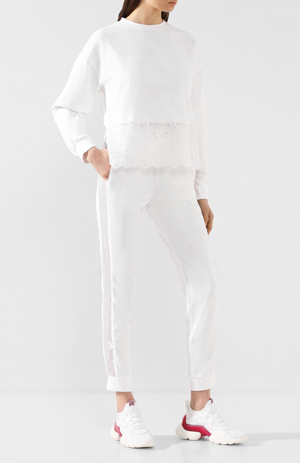 Хлопковый свитшот ERMANNO ERMANNO SCERVINO белого цвета по цене 15800 руб., арт. 46T FL08 FEL, фото 2 Хлопковый свитшот ERMANNO ERMANNO SCERVINO, арт. 46T FL08 FEL, фото 2