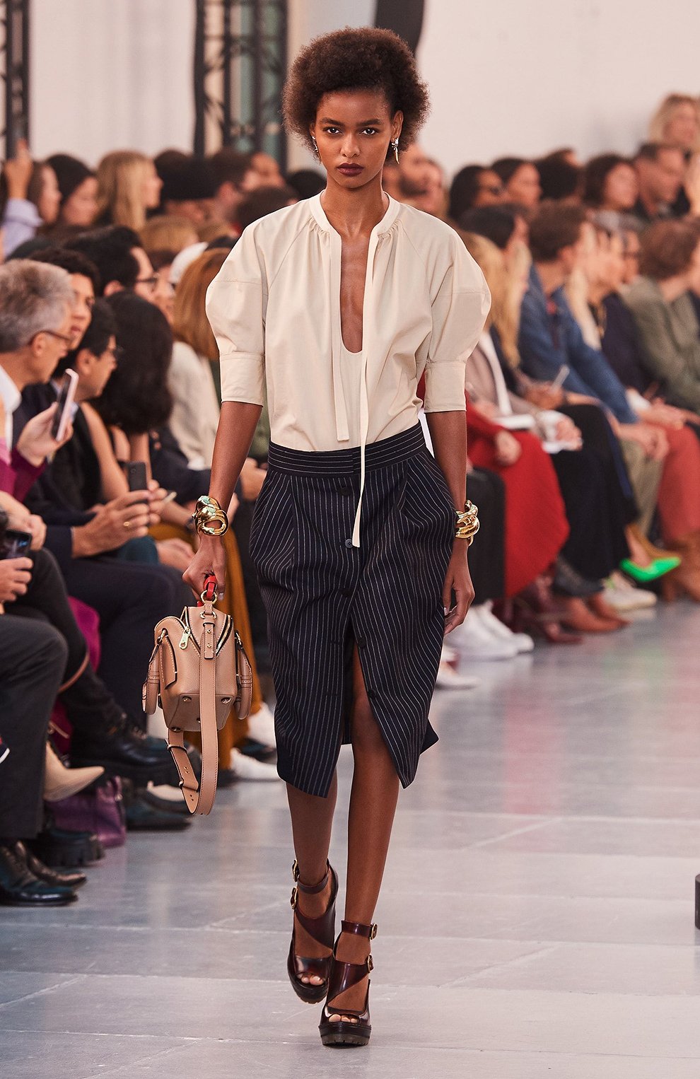 Шерстяная юбка CHLOÉ темно-синего цвета по цене 133000 руб., арт. CHC20UJU11063, фото 6 Шерстяная юбка CHLOÉ, арт. CHC20UJU11063, фото 6