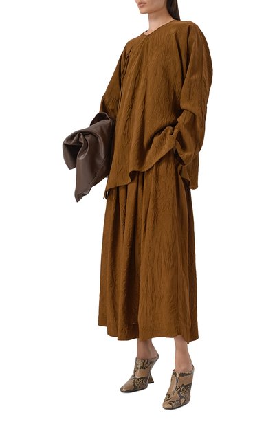 Блузка из вискозы UMA WANG коричневого цвета по цене 97300 руб., арт. UP1013, фото 2 Блузка из вискозы UMA WANG, арт. UP1013, фото 2