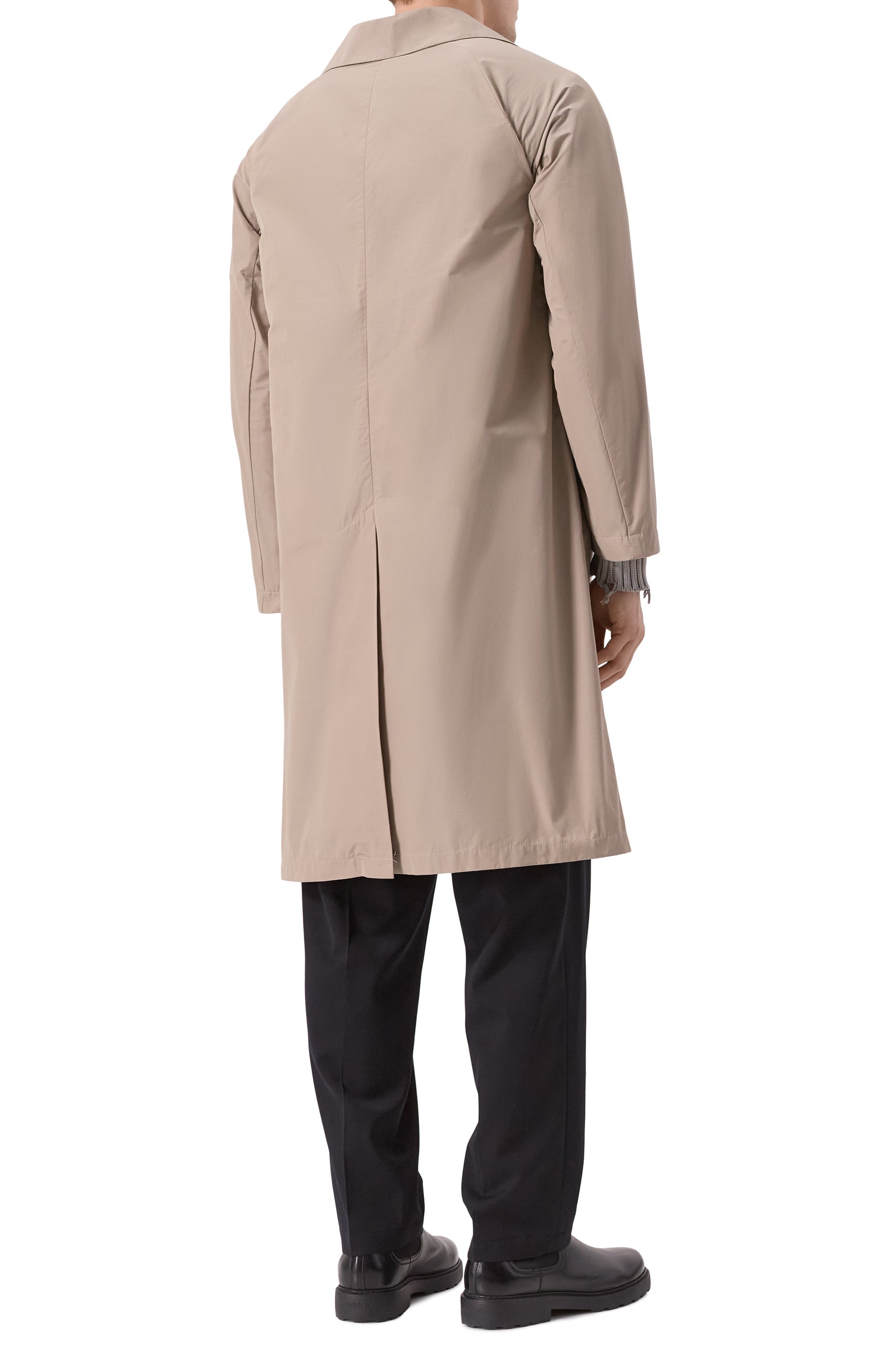 Плащ HEVO бежевого цвета по цене 79150 руб., арт. SURB0 S 130/H725, фото 4 Плащ HEVO, арт. SURB0 S 130/H725, фото 4