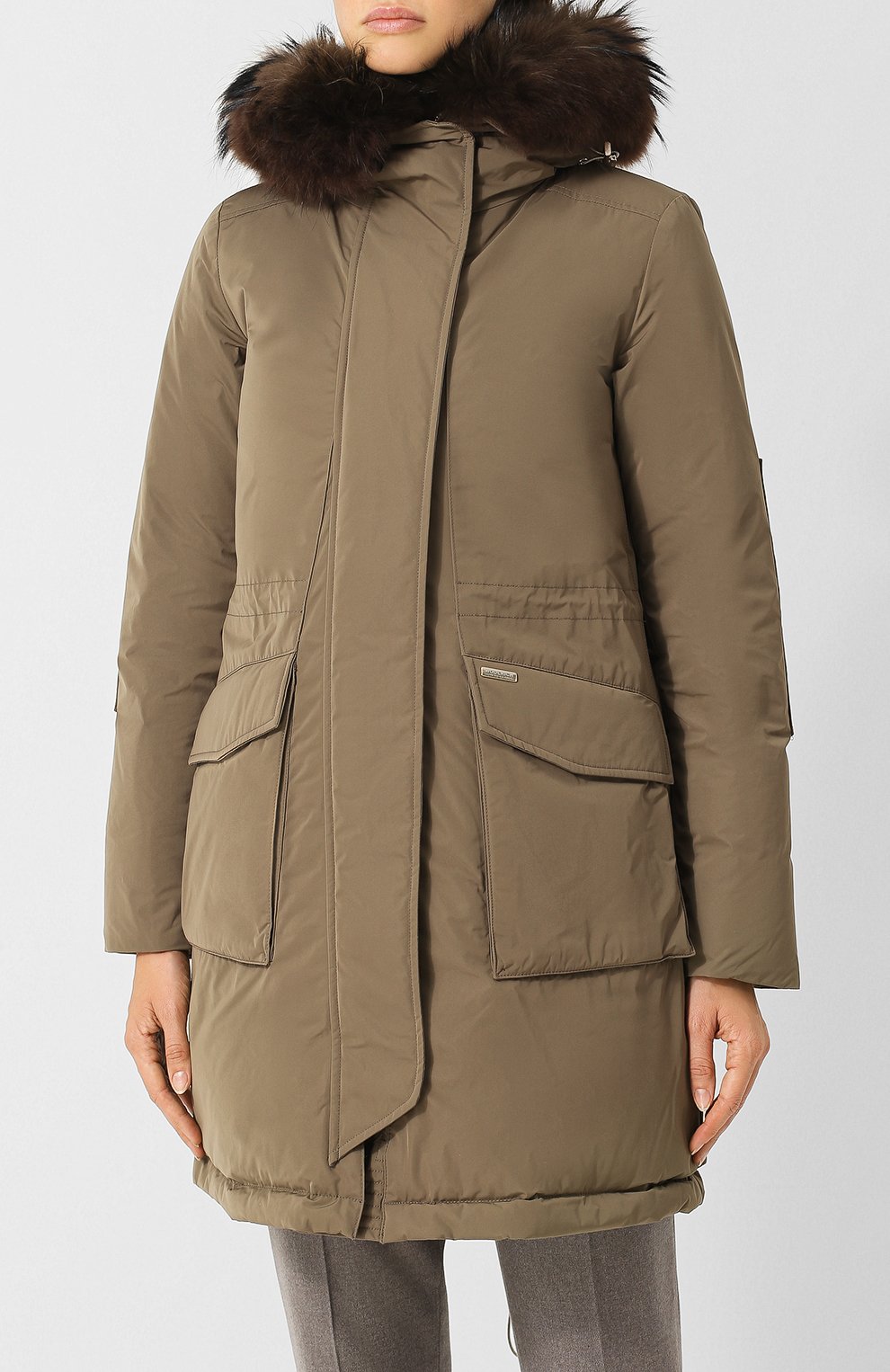 Парка с капюшоном на меховой подкладке WOOLRICH хаки цвета по цене 156500 руб., арт. WWCPS2617/CF40, фото 3 Парка с капюшоном на меховой подкладке WOOLRICH, арт. WWCPS2617/CF40, фото 3