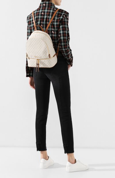 Рюкзак rhea MICHAEL MICHAEL KORS кремового цвета по цене 31150 руб., арт. 30S7GEZB1B, фото 2 Рюкзак rhea MICHAEL MICHAEL KORS, арт. 30S7GEZB1B, фото 2