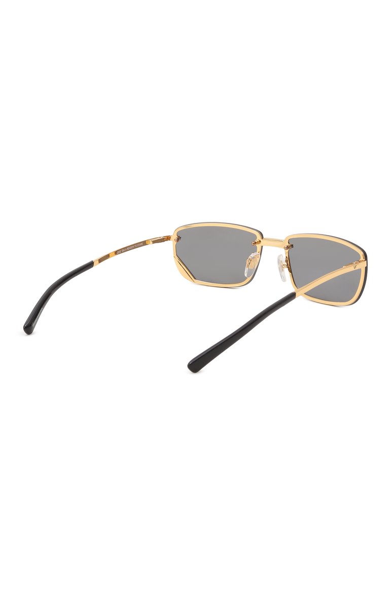 Мужские солнцезащитные очки VINTAGE FRAMES серого цвета, арт. VF CELEBRITY 24KT G0LD/CHR0ME MIRR0R | Фото 4 (Региональные ограничения белый список (Axapta Mercury): Не проставлено; Нос: Не проставлено; Тип очков: С/з; Материал: Металл; Кросс-КТ: С/з-мужское; Очки форма: Прямоугольные; Оптика Гендер: оптика-мужское)