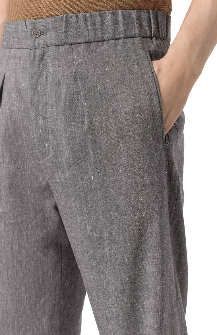 Мужские брюки изо льна и шерсти GIORGIO ARMANI серого цвета, арт. GM000576/TE14457 | Фото 5 (Материал внешний: Лен, Шерсть; Длина (брюки, джинсы): Стандартные; Силуэт М (брюки): Чиносы; Случай: Повседневный; Стили: Кэжуэл; Автоматизация ТО: Проставлено; Автоматизация состава: Проставлено)