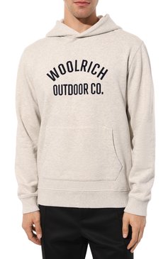 Мужской хлопковое худи WOOLRICH светло-серого цвета, арт. CFWOSW0202MRUT3290 | Фото 3 (Рукава: Длинные; Длина (для топов): Стандартные; Принт: С принтом; Мужское Кросс-КТ: Худи-одежда; Материал сплава: Проставлено; Материал внешний: Хлопок; Стили: Спорт-шик; Драгоценные камни: Проста�влено)