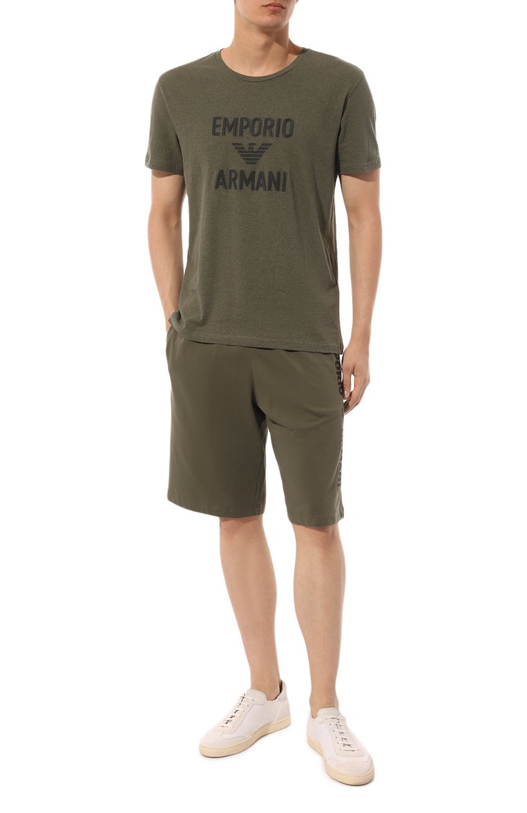 Мужские хлопковые шорты EMPORIO ARMANI хаки цвета, арт. 211860/4R485 | Фото 2 (Материал внешний: Хлопок; Длина Шорты М: До колена; Стили: Милитари; Принт: Без принта; Случай: Повседневный)